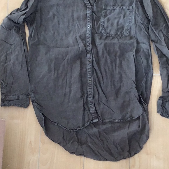 Long back button up olive green shirt - Picture 2 of 2